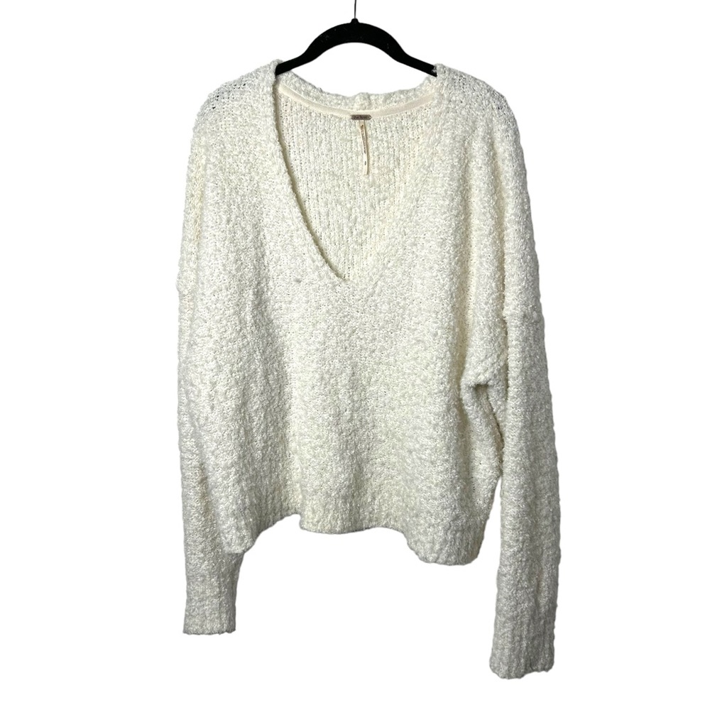 Free People Oversized Cream V-Neck Sweater. EC SZS
